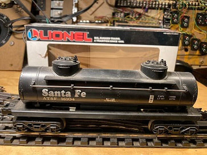 Lionel Santa Fe Tank Car 16104 RPN