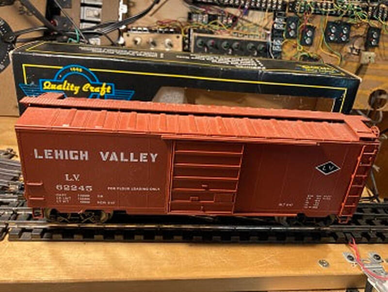 Quality Craft Weaver Ultra Line Lehigh Valley 62245 Boxcar RPN