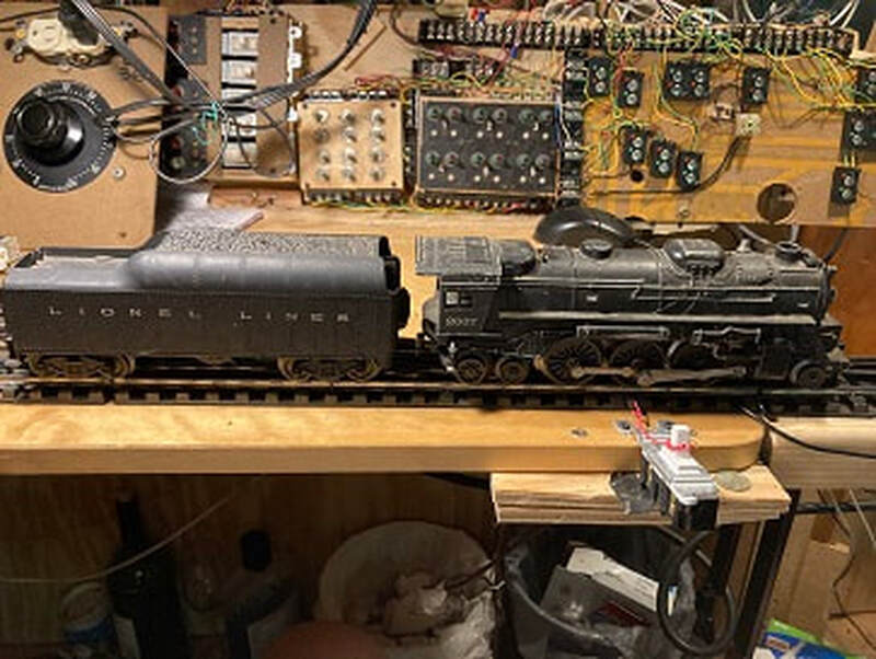 Steam Engine Lionel 2037 2-6-4 With 2046W Tender