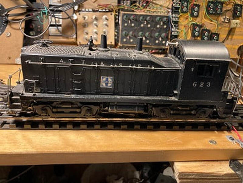 Lionel AT &amp; SF NW2 623 Switcher I