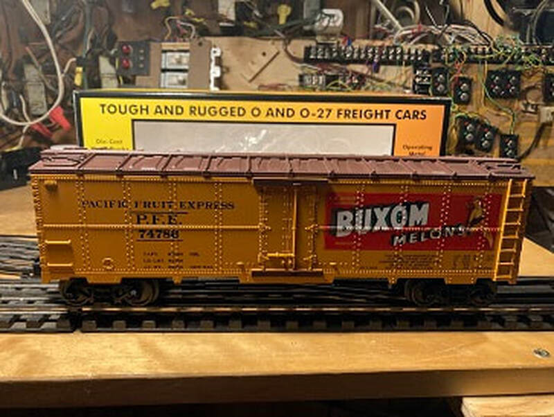 Rail King Pacific Fruit Express Buxom Melons 74786 Reefer